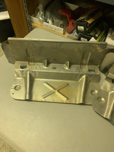 Cargar imagen en el visor de la galería, Muffler Heat Shield For RZR
